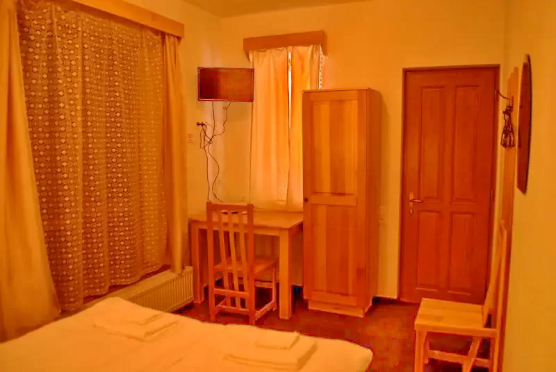 Harghita-Băi Cazare | Sat de vacanță (K0744-28) Imaginea poate fi supusă drepturilor de autor. Se recomandă contactarea titularului drepturilor.