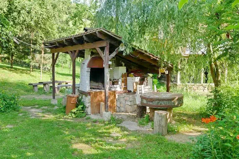 Pianu de Sus Cazare | Motel (K1177-23) Imaginea poate fi supusă drepturilor de autor. Se recomandă contactarea titularului drepturilor.