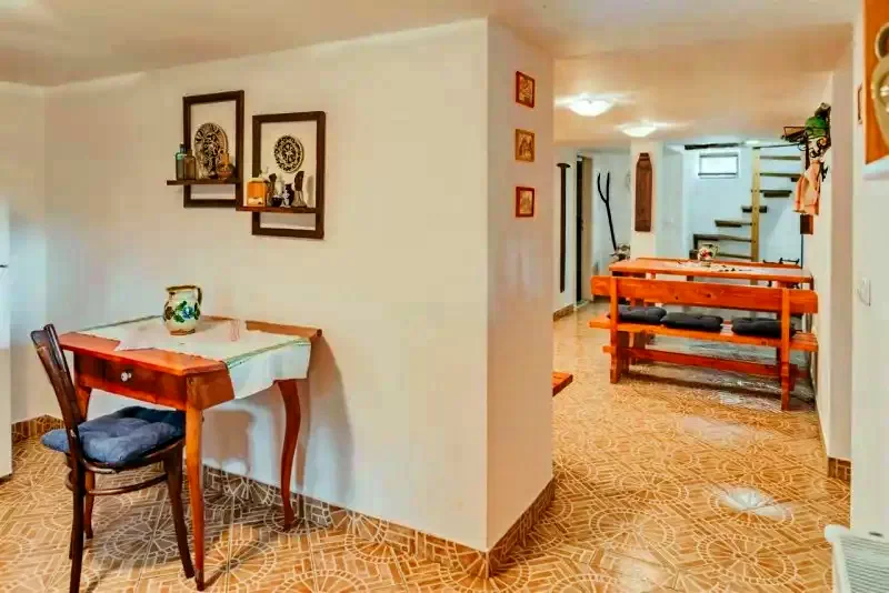 Medișoru Mic Cazare | Motel (K0509-17) Imaginea poate fi supusă drepturilor de autor. Se recomandă contactarea titularului drepturilor.