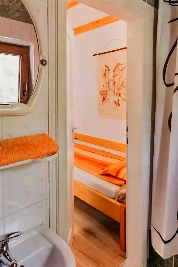 Medișoru Mic Cazare | Motel (K0509-30) Imaginea poate fi supusă drepturilor de autor. Se recomandă contactarea titularului drepturilor.