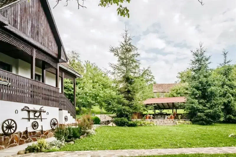 Kismedesér Szállás | Motel (K0509-35) A kép szerzői jogvédelem alatt állhat. Javasolt a kapcsolatfelvétel a jog tulajdonossal.