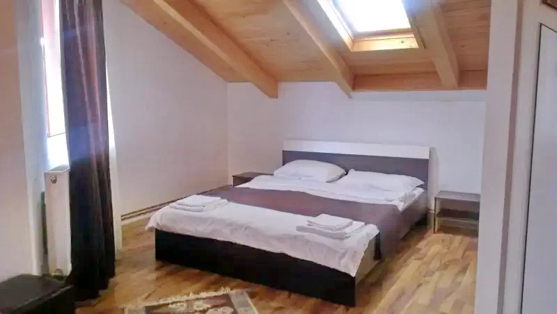 Borșa Cazare | Motel (K0802-20) Imaginea poate fi supusă drepturilor de autor. Se recomandă contactarea titularului drepturilor.