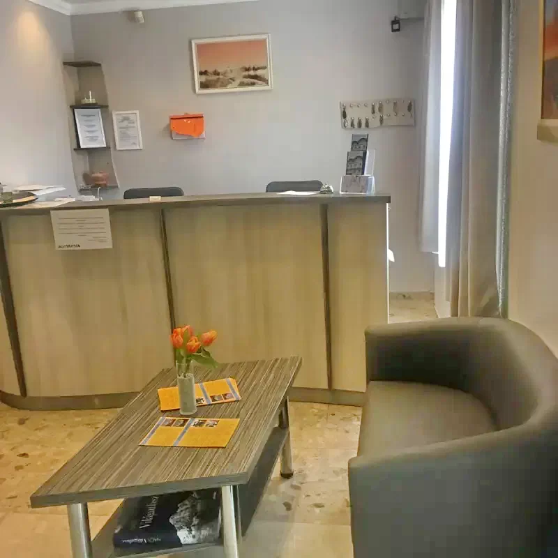  Cazare | Pensiune turistică (K0152-3) Imaginea poate fi supusă drepturilor de autor. Se recomandă contactarea titularului drepturilor.