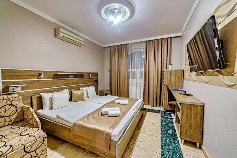  Cazare | Pensiune turistică (K0152-21) Imaginea poate fi supusă drepturilor de autor. Se recomandă contactarea titularului drepturilor.