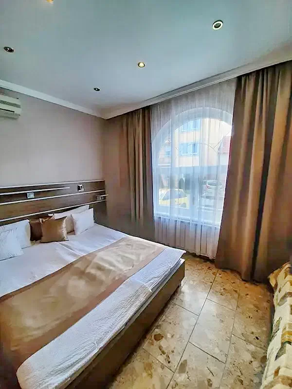 Hajdúszoboszló Szállás | Turisztikai panzió (K0152-33) A kép szerzői jogvédelem alatt állhat. Javasolt a kapcsolatfelvétel a jog tulajdonossal.