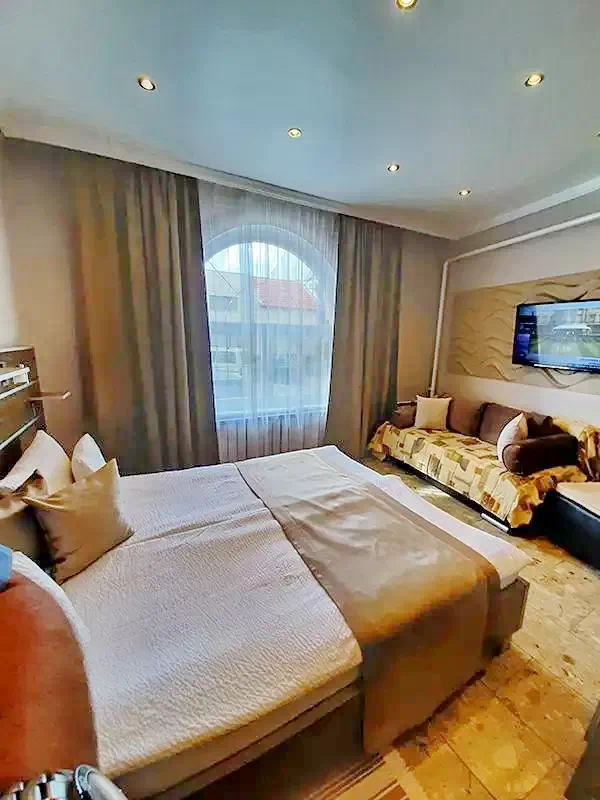 Hajdúszoboszló Szállás | Turisztikai panzió (K0152-36) A kép szerzői jogvédelem alatt állhat. Javasolt a kapcsolatfelvétel a jog tulajdonossal.