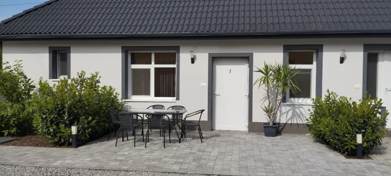 Gyula Szállás | Apartmanház (K1049-11) A kép szerzői jogvédelem alatt állhat. Javasolt a kapcsolatfelvétel a jog tulajdonossal.