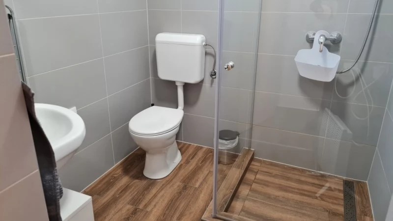 Jula Cazare | Bungalow (K1049-37) Imaginea poate fi supusă drepturilor de autor. Se recomandă contactarea titularului drepturilor.