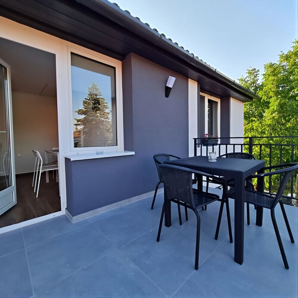 Jula Cazare | Bungalow (K1049-66) Imaginea poate fi supusă drepturilor de autor. Se recomandă contactarea titularului drepturilor.