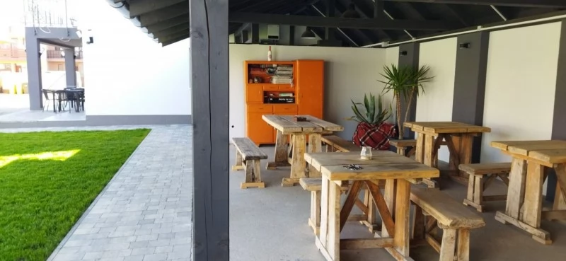 Jula Cazare | Bungalow (K1049-71) Imaginea poate fi supusă drepturilor de autor. Se recomandă contactarea titularului drepturilor.