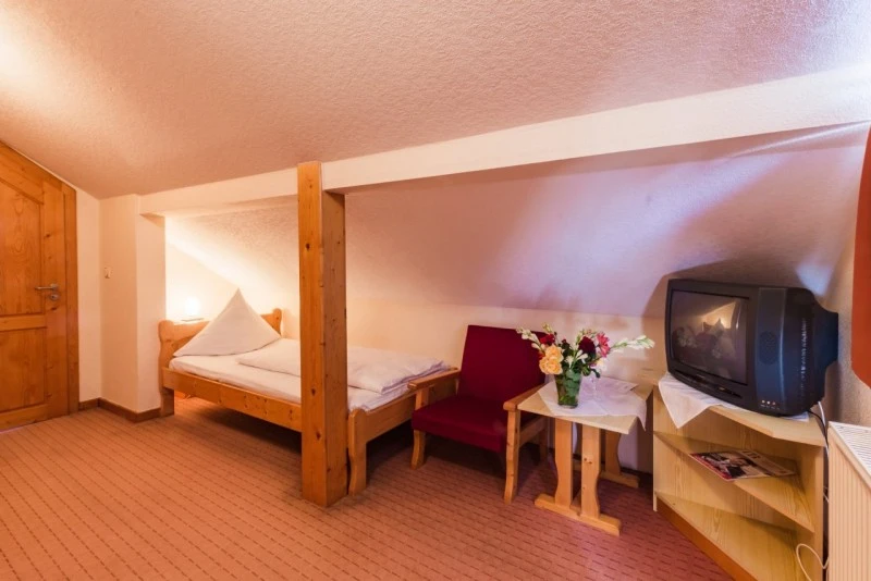 Segesvár Szállás | Turisztikai panzió (K1549-16) A kép szerzői jogvédelem alatt állhat. Javasolt a kapcsolatfelvétel a jog tulajdonossal.