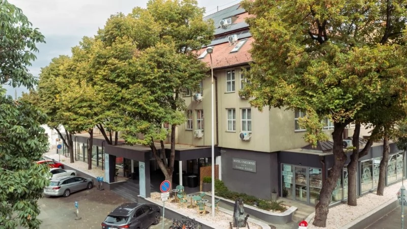  Cazare | Pensiune turistică (K0180-53) Imaginea poate fi supusă drepturilor de autor. Se recomandă contactarea titularului drepturilor.