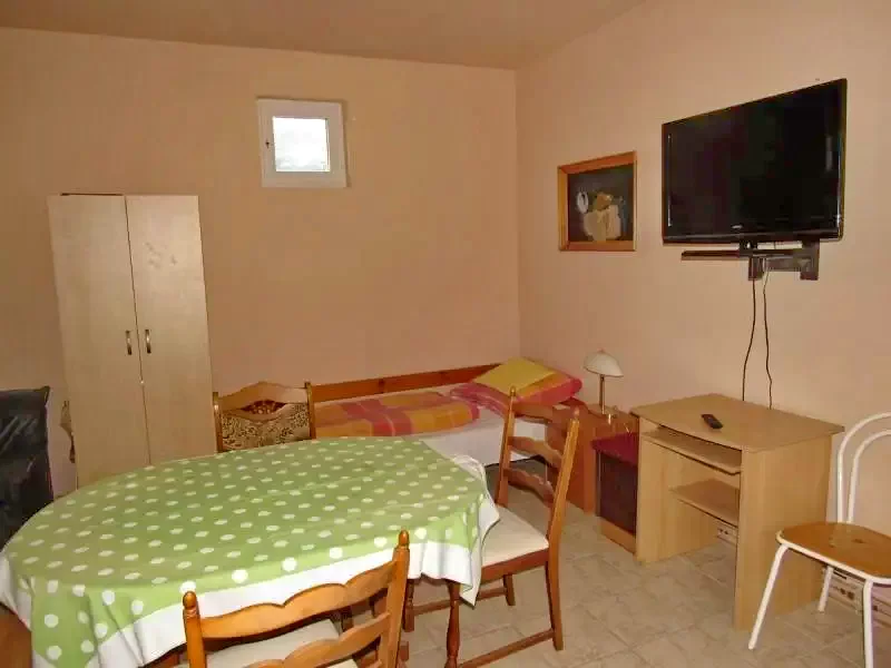 Debrețin Cazare | Sat de vacanță (K0663-3) Imaginea poate fi supusă drepturilor de autor. Se recomandă contactarea titularului drepturilor.