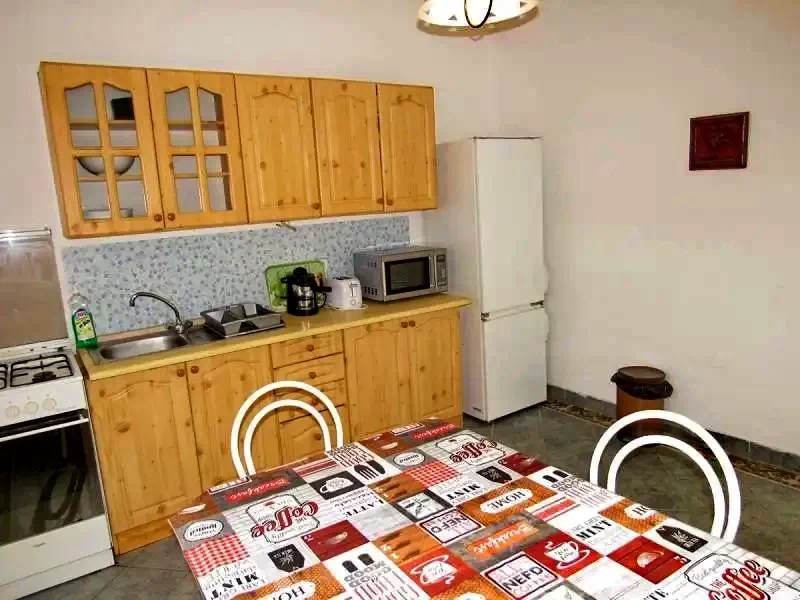 Debrețin Cazare | Sat de vacanță (K0663-24) Imaginea poate fi supusă drepturilor de autor. Se recomandă contactarea titularului drepturilor.