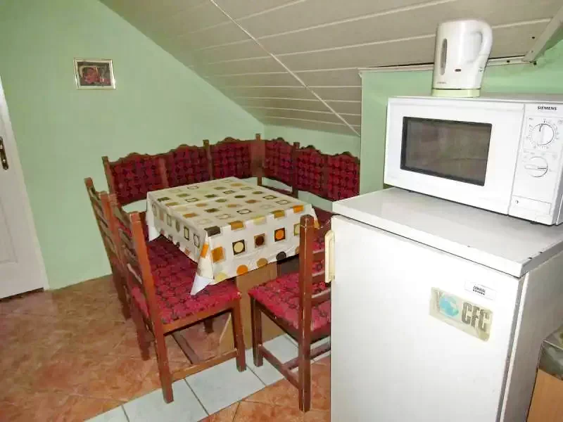 Debrețin Cazare | Sat de vacanță (K0663-40) Imaginea poate fi supusă drepturilor de autor. Se recomandă contactarea titularului drepturilor.