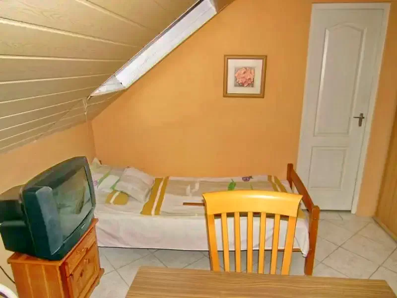 Debrețin Cazare | Sat de vacanță (K0663-46) Imaginea poate fi supusă drepturilor de autor. Se recomandă contactarea titularului drepturilor.