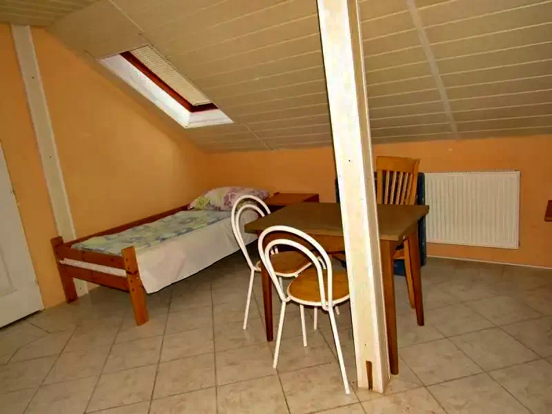 Debrețin Cazare | Sat de vacanță (K0663-61) Imaginea poate fi supusă drepturilor de autor. Se recomandă contactarea titularului drepturilor.