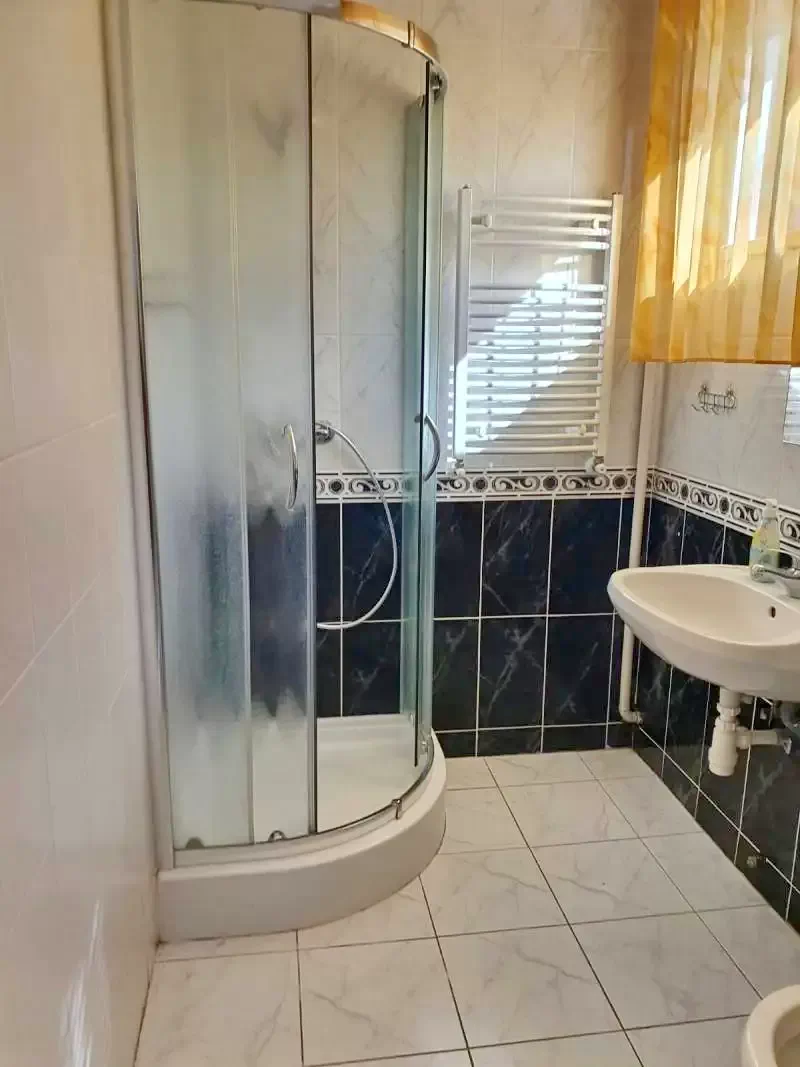  Cazare | Hotel**** (K0001-22) Imaginea poate fi supusă drepturilor de autor. Se recomandă contactarea titularului drepturilor.