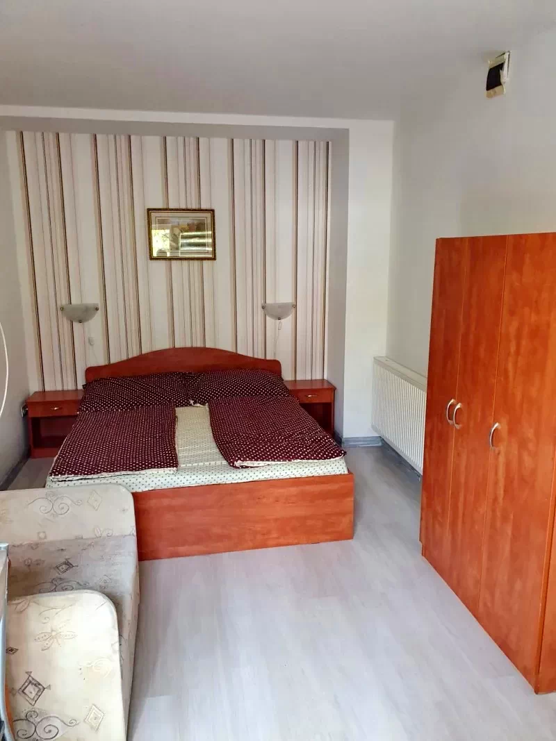  Cazare | Hotel**** (K0001-35) Imaginea poate fi supusă drepturilor de autor. Se recomandă contactarea titularului drepturilor.