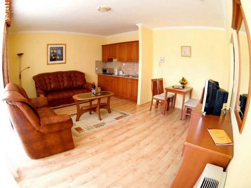 Hajdúszoboszló Szállás | Hotel*** (K0168-12) A kép szerzői jogvédelem alatt állhat. Javasolt a kapcsolatfelvétel a jog tulajdonossal. Hajdúszoboszló Szállás | Hotel*** (K0168-12) A kép szerzői jogvédelem alatt állhat. Javasolt a kapcsolatfelvétel a jog tulajdonossal.