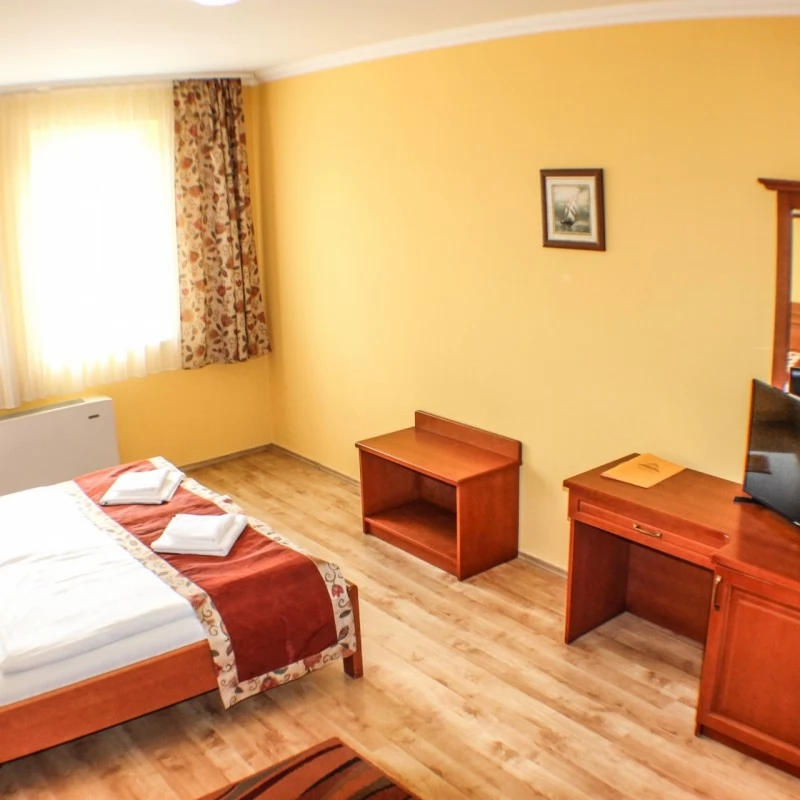 Hajdúszoboszló Szállás | Turisztikai panzió (K0168-17) A kép szerzői jogvédelem alatt állhat. Javasolt a kapcsolatfelvétel a jog tulajdonossal.