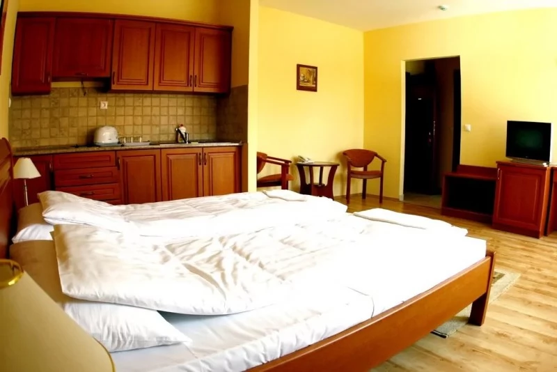 Hajdúszoboszló Szállás | Hotel*** (K0168-21) A kép szerzői jogvédelem alatt állhat. Javasolt a kapcsolatfelvétel a jog tulajdonossal. Hajdúszoboszló Szállás | Hotel*** (K0168-21) A kép szerzői jogvédelem alatt állhat. Javasolt a kapcsolatfelvétel a jog tulajdonossal.