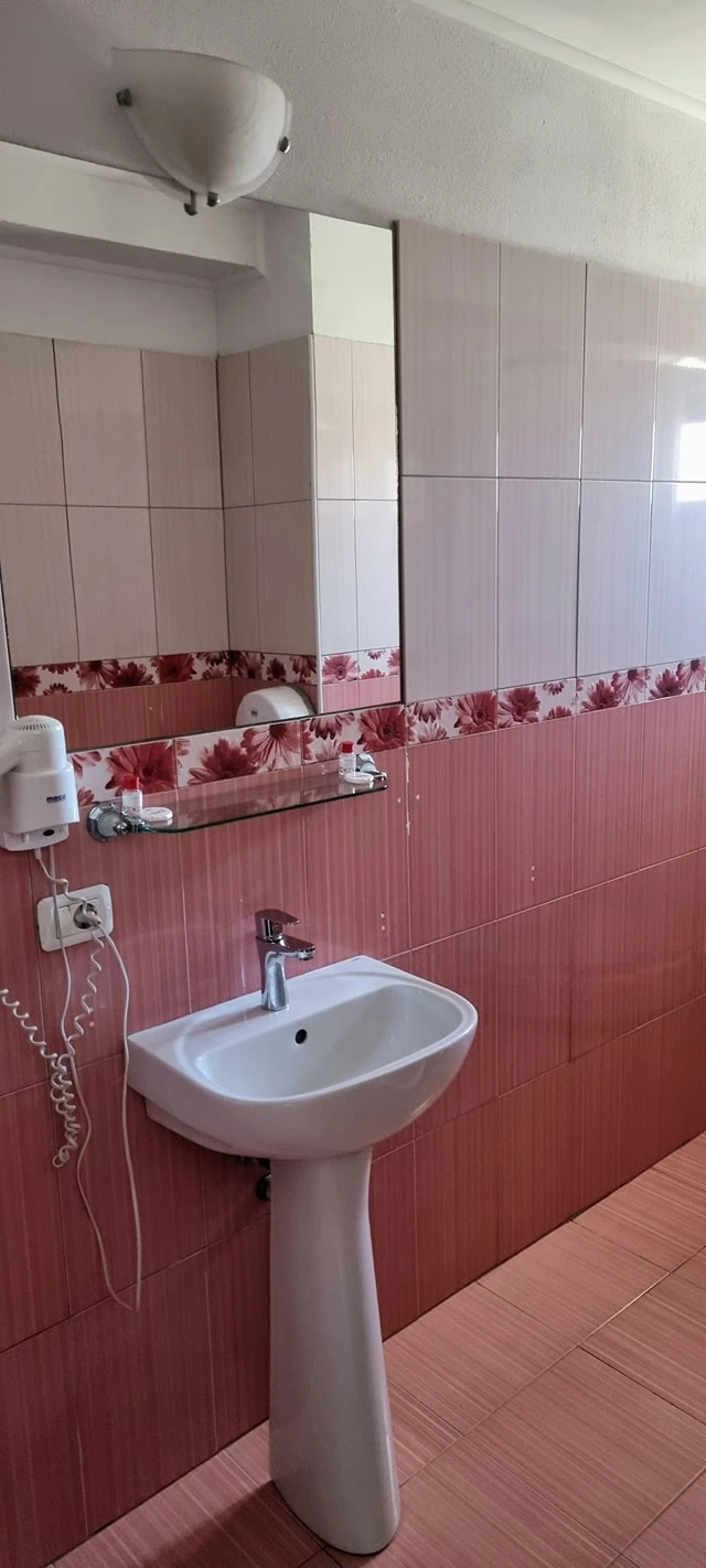 Sâmbăta de Sus Cazare | Motel (K1528-14) Imaginea poate fi supusă drepturilor de autor. Se recomandă contactarea titularului drepturilor.