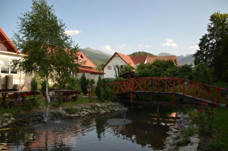 Sâmbăta de Sus Cazare | Motel (K1528-22) Imaginea poate fi supusă drepturilor de autor. Se recomandă contactarea titularului drepturilor.