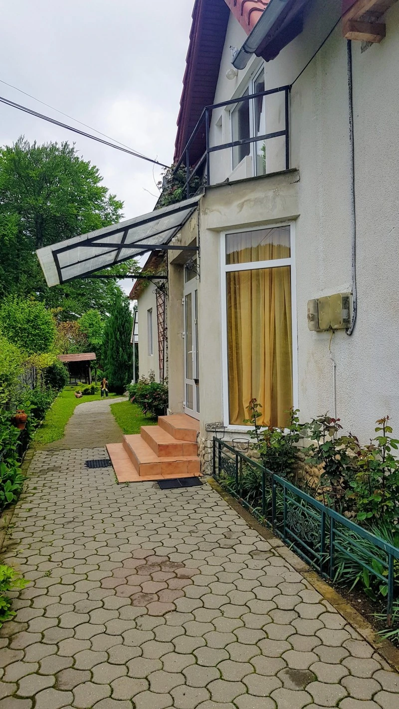 Sâmbăta de Sus Cazare | Motel (K1528-37) Imaginea poate fi supusă drepturilor de autor. Se recomandă contactarea titularului drepturilor.