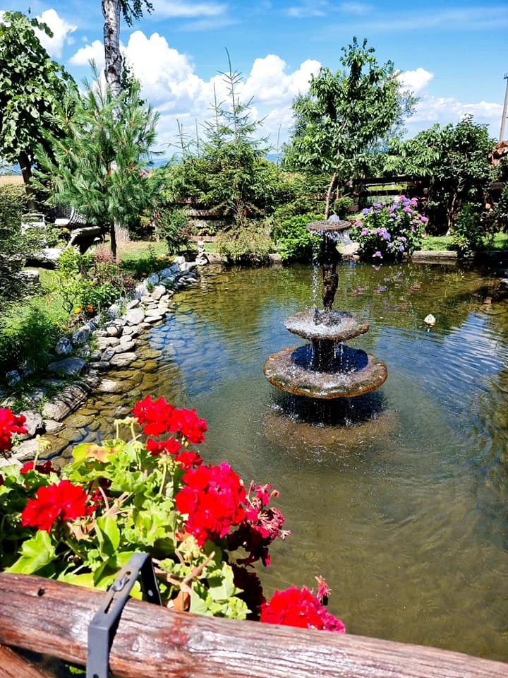 Sâmbăta de Sus Cazare | Motel (K1528-53) Imaginea poate fi supusă drepturilor de autor. Se recomandă contactarea titularului drepturilor.