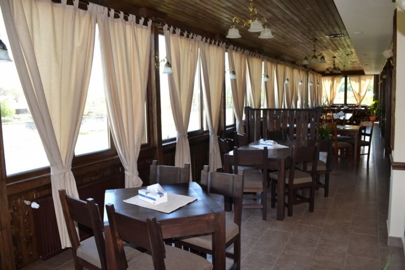  Szállás | Motel (K0653-5) A kép szerzői jogvédelem alatt állhat. Javasolt a kapcsolatfelvétel a jog tulajdonossal.