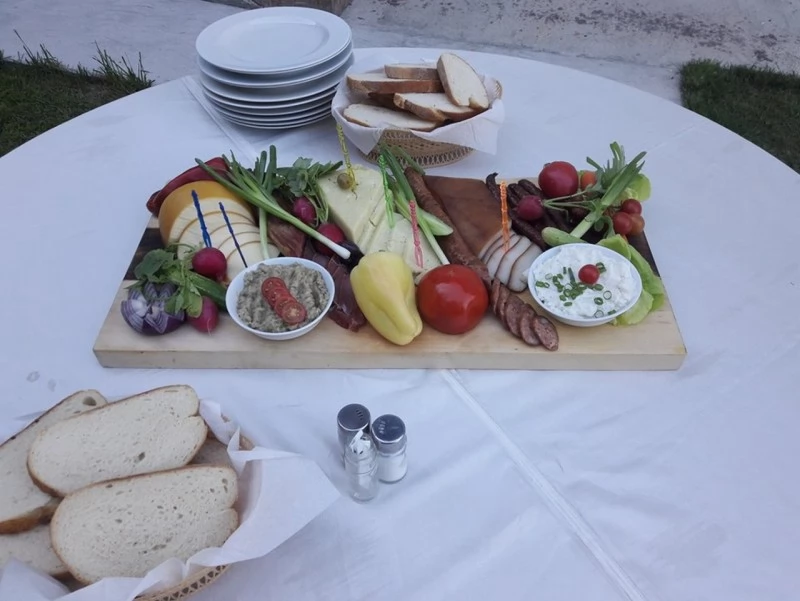 Corbeni Cazare | Motel (K0653-51) Imaginea poate fi supusă drepturilor de autor. Se recomandă contactarea titularului drepturilor.