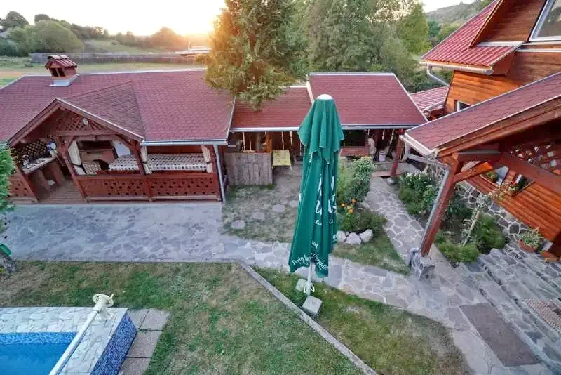 Brădești Cazare | Pensiune (K1259-25) Imaginea poate fi supusă drepturilor de autor. Se recomandă contactarea titularului drepturilor.