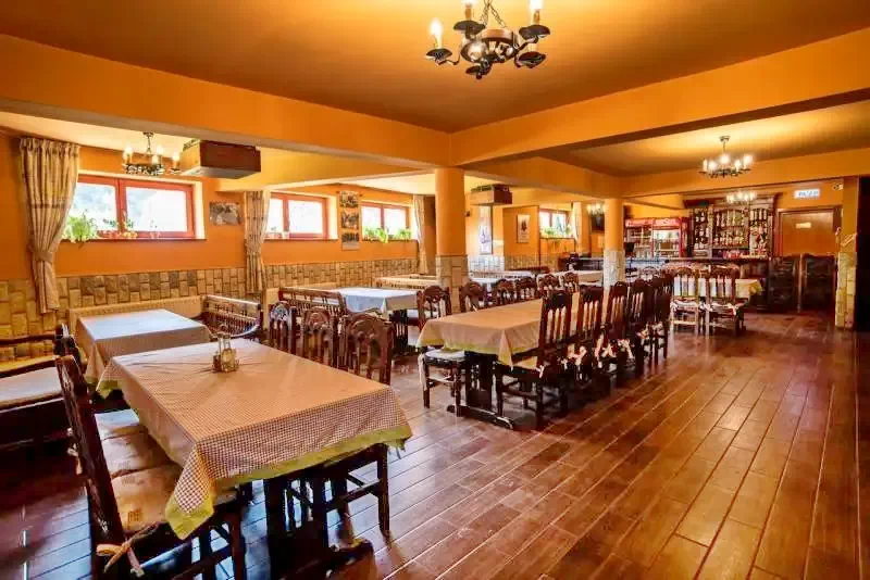 Lunca de Jos Cazare | Motel (K1110-1) Imaginea poate fi supusă drepturilor de autor. Se recomandă contactarea titularului drepturilor.