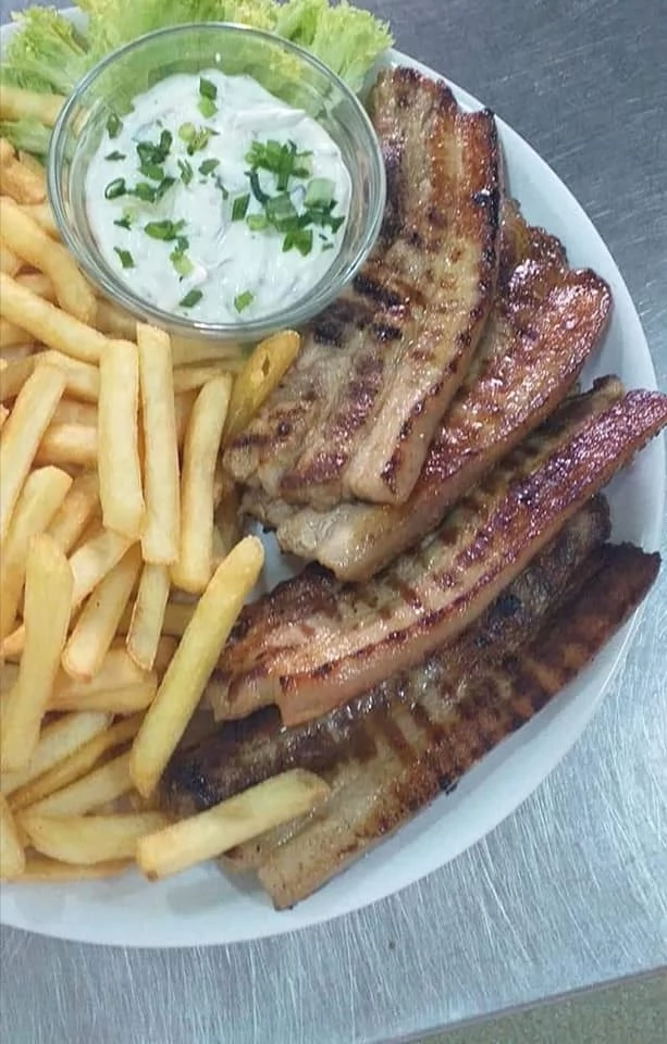 Karánsebes Szállás | Panzió (K1457-2) A kép szerzői jogvédelem alatt állhat. Javasolt a kapcsolatfelvétel a jog tulajdonossal. Karánsebes Szállás | Panzió (K1457-2) A kép szerzői jogvédelem alatt állhat. Javasolt a kapcsolatfelvétel a jog tulajdonossal.