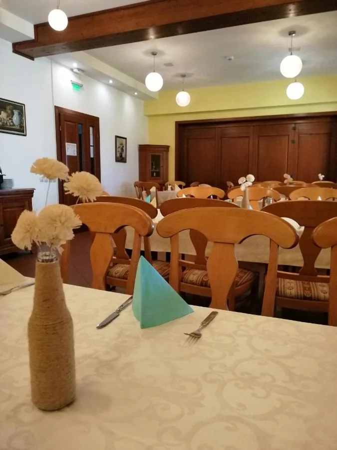 Caransebeș Cazare | Motel (K1457-5) Imaginea poate fi supusă drepturilor de autor. Se recomandă contactarea titularului drepturilor.