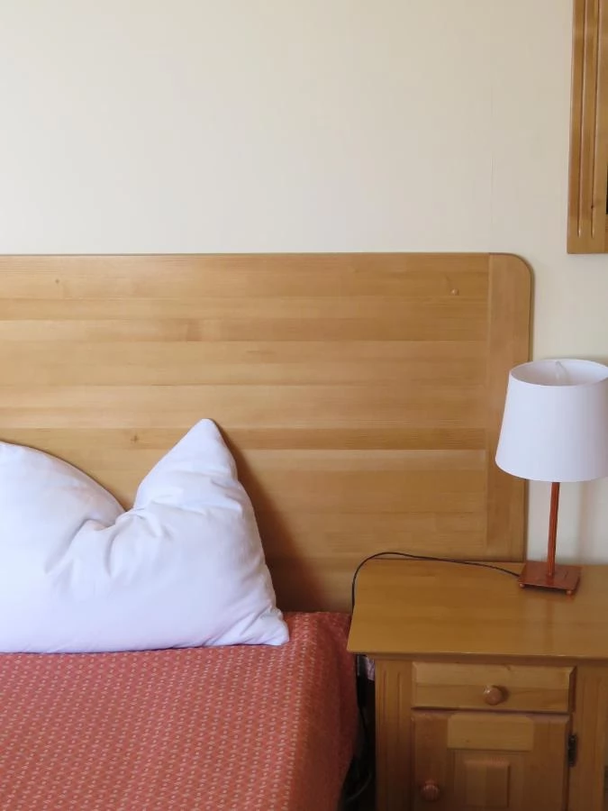 Caransebeș Cazare | Motel (K1457-17) Imaginea poate fi supusă drepturilor de autor. Se recomandă contactarea titularului drepturilor.