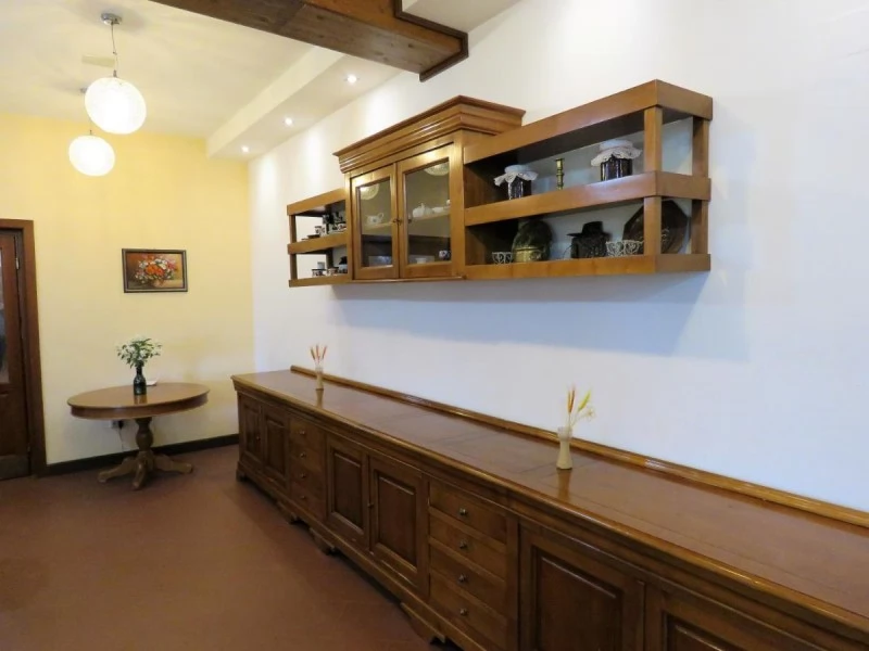 Caransebeș Cazare | Motel (K1457-25) Imaginea poate fi supusă drepturilor de autor. Se recomandă contactarea titularului drepturilor.