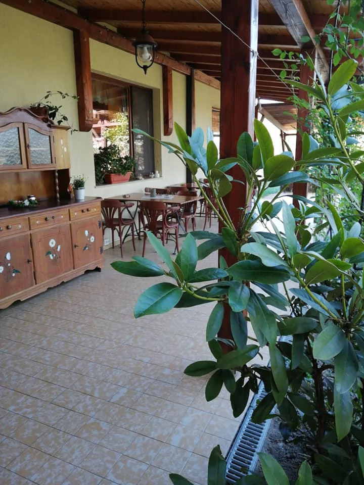 Caransebeș Cazare | Motel (K1457-48) Imaginea poate fi supusă drepturilor de autor. Se recomandă contactarea titularului drepturilor.