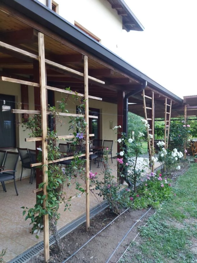 Caransebeș Cazare | Motel (K1457-55) Imaginea poate fi supusă drepturilor de autor. Se recomandă contactarea titularului drepturilor.