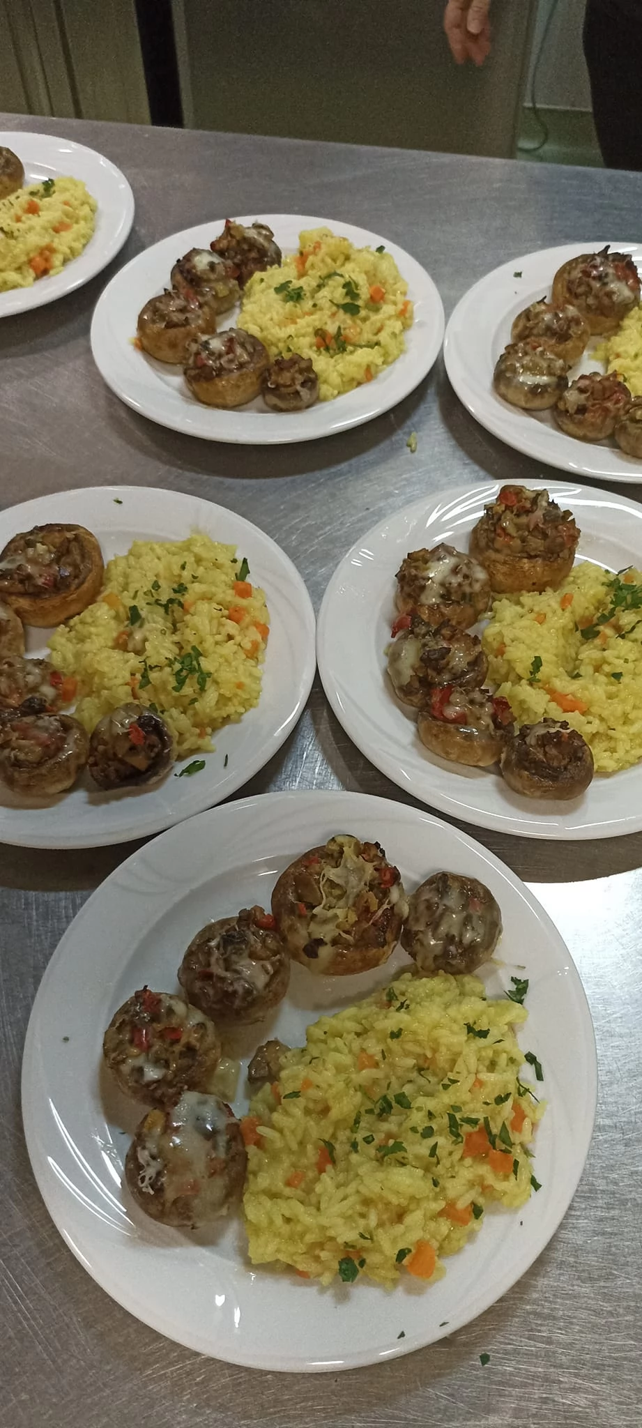 Caransebeș Cazare | Motel (K1457-63) Imaginea poate fi supusă drepturilor de autor. Se recomandă contactarea titularului drepturilor.