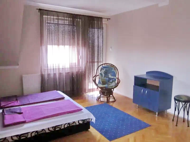 Debrecen Szállás | Vendégház (K0776-11) A kép szerzői jogvédelem alatt állhat. Javasolt a kapcsolatfelvétel a jog tulajdonossal.