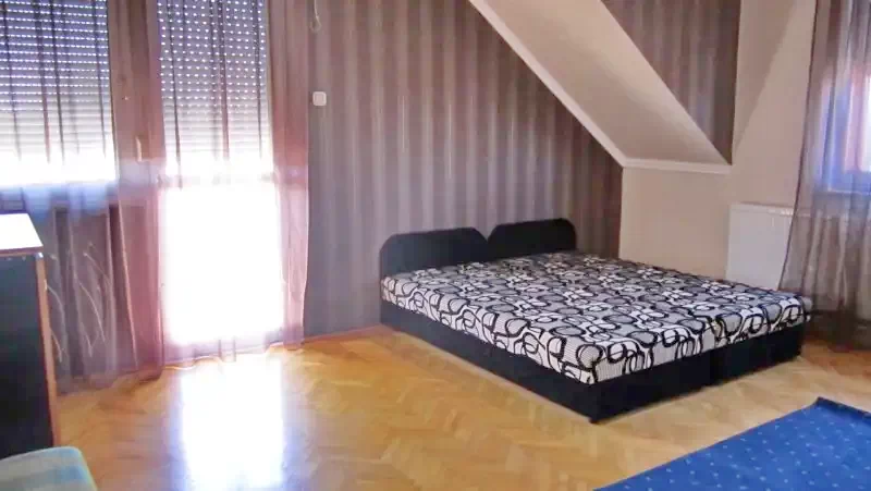 Debrețin Cazare | Hotel**** (K0776-16) Imaginea poate fi supusă drepturilor de autor. Se recomandă contactarea titularului drepturilor.