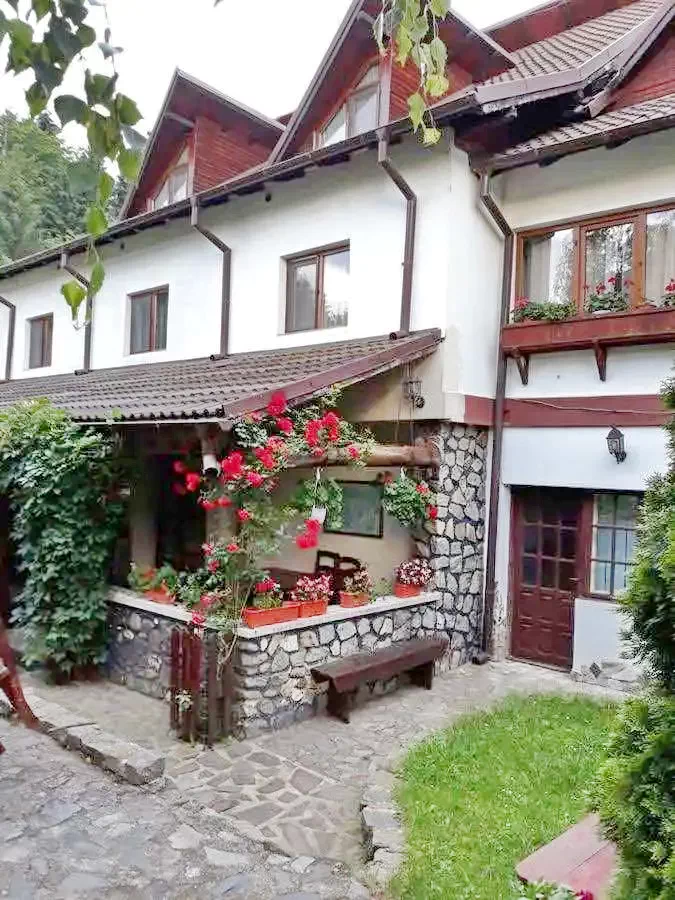 Corbeni Cazare | Pensiune (K0625-58) Imaginea poate fi supusă drepturilor de autor. Se recomandă contactarea titularului drepturilor.