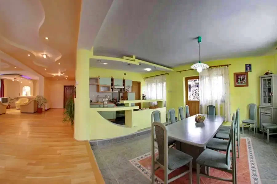  Szállás | Motel (K0644-2) A kép szerzői jogvédelem alatt állhat. Javasolt a kapcsolatfelvétel a jog tulajdonossal.