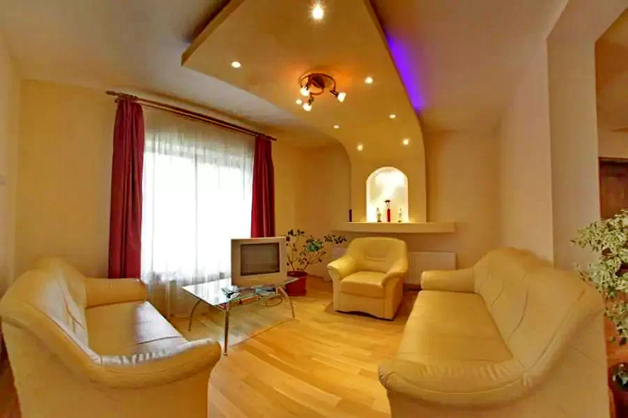  Szállás | Motel (K0644-7) A kép szerzői jogvédelem alatt állhat. Javasolt a kapcsolatfelvétel a jog tulajdonossal.