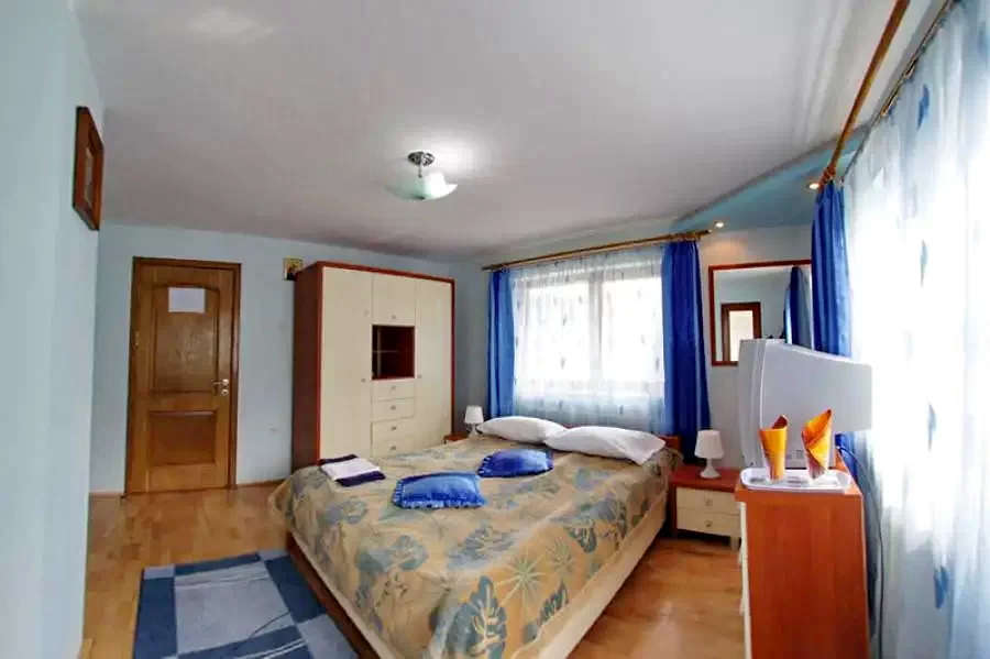 Pietreni Cazare | Motel (K0644-8) Imaginea poate fi supusă drepturilor de autor. Se recomandă contactarea titularului drepturilor.