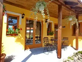 Feliceni Cazare | Motel (K0384-3) Imaginea poate fi supusă drepturilor de autor. Se recomandă contactarea titularului drepturilor.