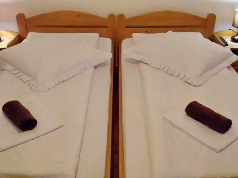 Felsőboldogfalva Szállás | Motel (K0384-16) A kép szerzői jogvédelem alatt állhat. Javasolt a kapcsolatfelvétel a jog tulajdonossal.