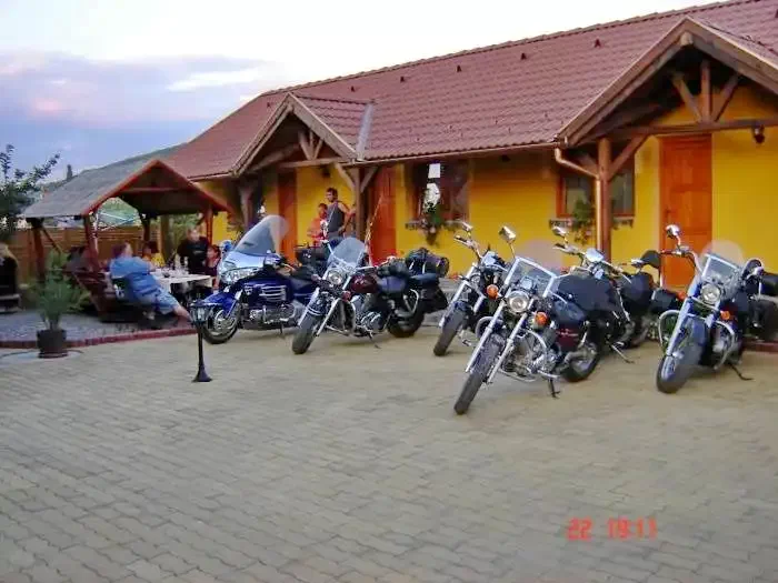 Feliceni Cazare | Pensiune (K0384-24) Imaginea poate fi supusă drepturilor de autor. Se recomandă contactarea titularului drepturilor. Feliceni Cazare | Pensiune (K0384-24) Imaginea poate fi supusă drepturilor de autor. Se recomandă contactarea titularului drepturilor.